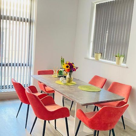 Shadwell - Walking Distance To Tower Bridge, Two Stations In Close Proximity 런던 외부 사진